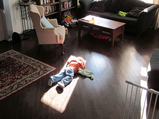 30 доказательств того, что дети могут спать где угодно и как угодно 54