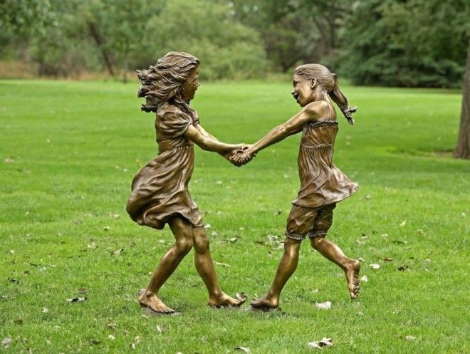 Почти живые: невероятно реалистичные скульптуры о счастливом детстве 36