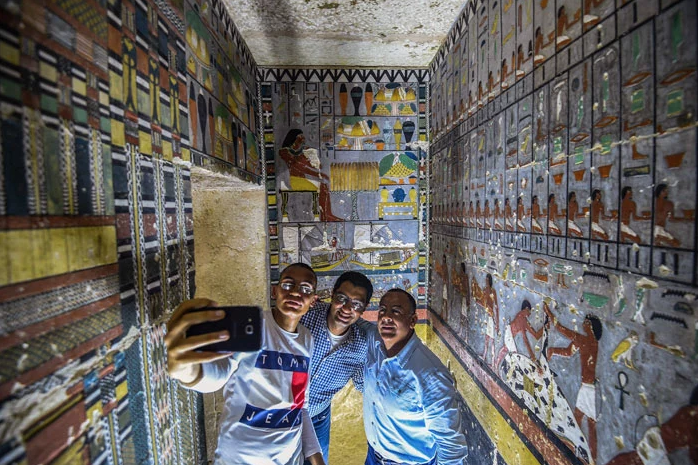 В Египте вскрыли 4000-летнюю гробницу. Войдя внутрь, учёные не поверили своим глазам 19