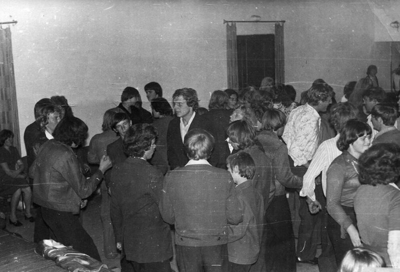 Лихие дискотеки 80-х и 90-х: 15+ фото о том, как молодежь развлекалась в СССР 56