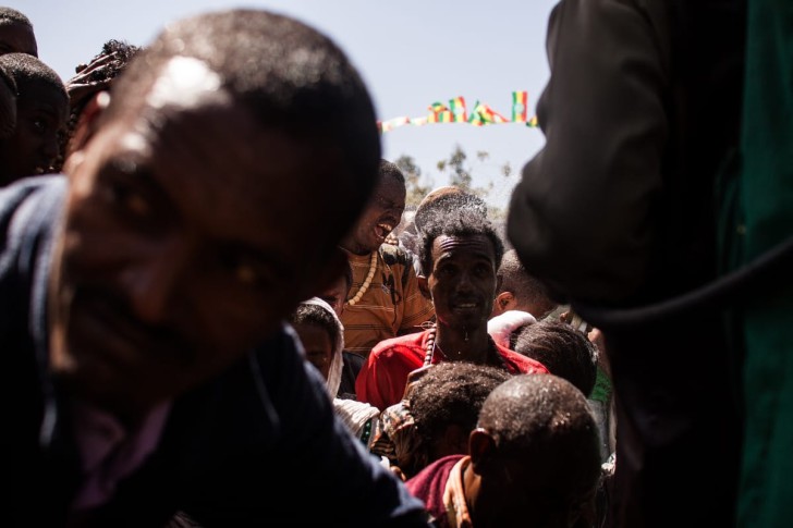 Пражский фотограф снял обряд экзорцизма в Эфиопии — и это невероятно 67