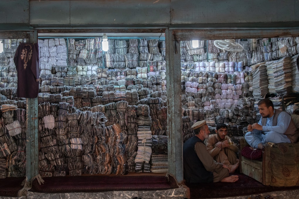 Фотограф из Голландии ломает стереотипы и показывает, как на самом деле живут люди в Афганистане 94