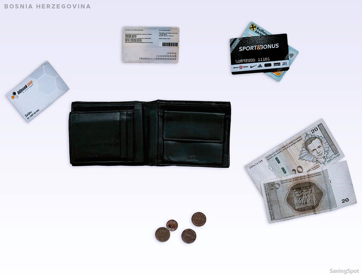 «Что у вас в кошельке?» — проект, где люди из разных стран показали содержимое своих бумажников 186