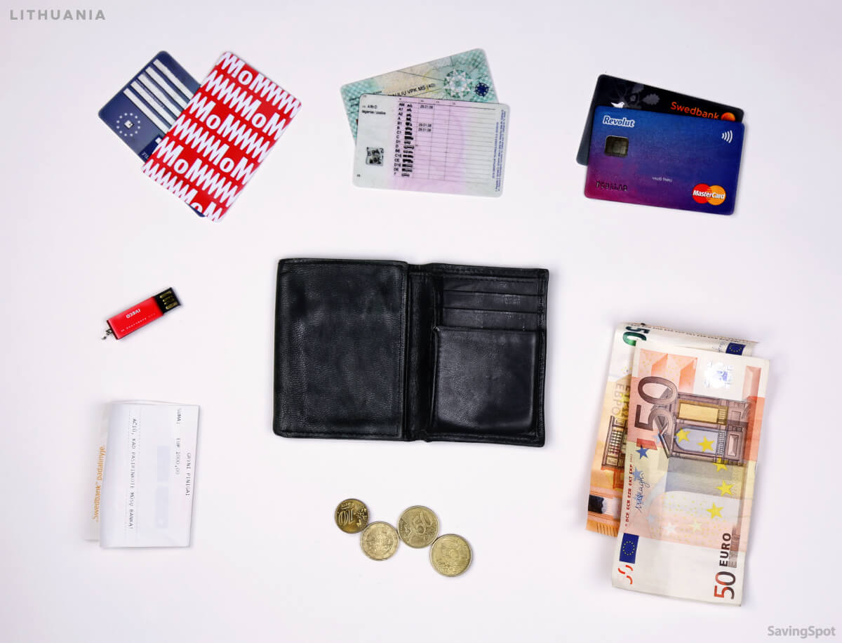 «Что у вас в кошельке?» — проект, где люди из разных стран показали содержимое своих бумажников 192