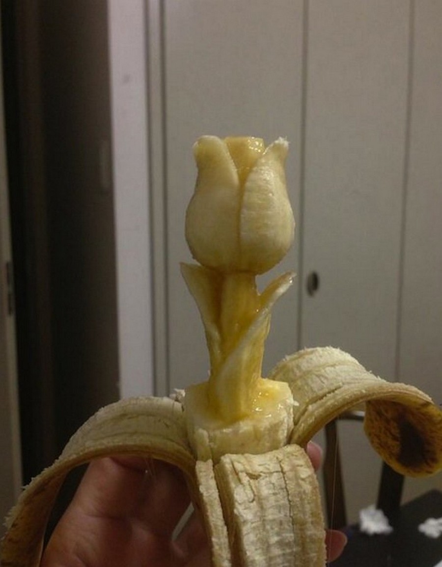 Японец делает художественную резьбу на бананах 129