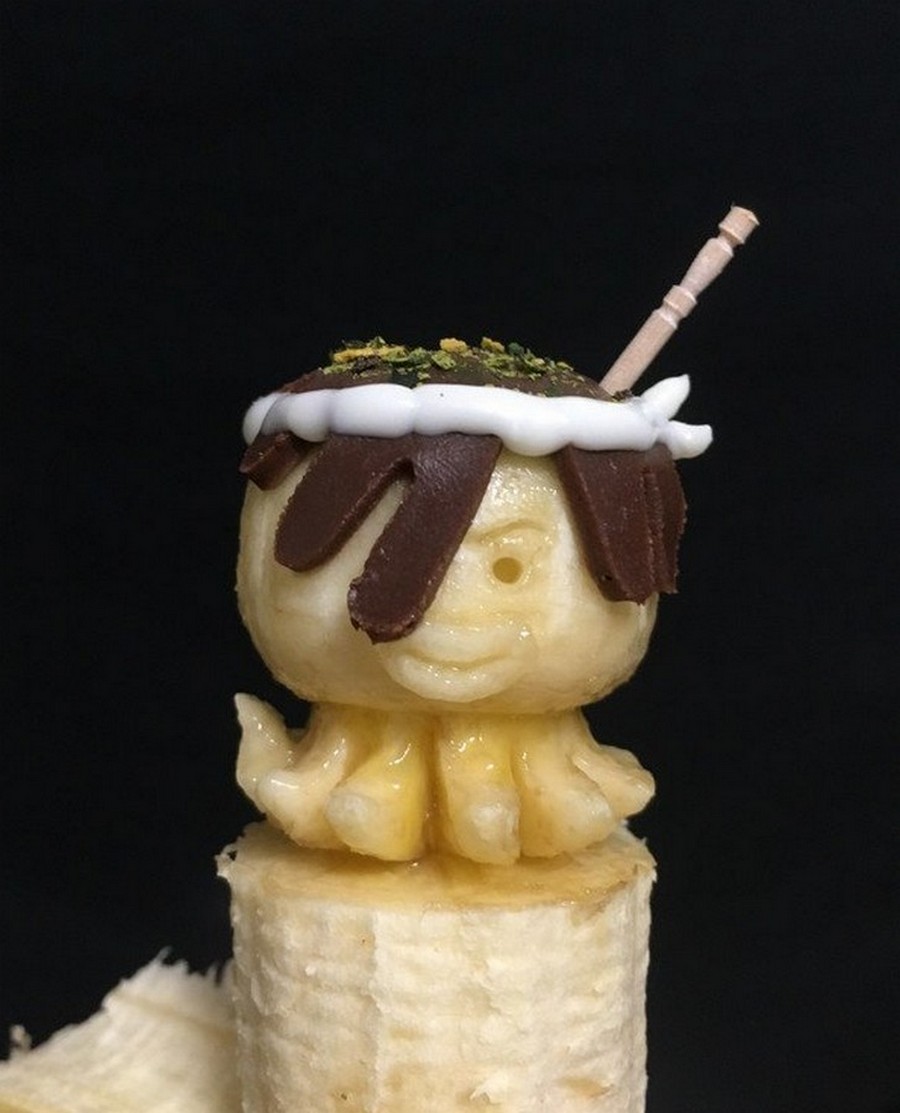 Японец делает художественную резьбу на бананах 139