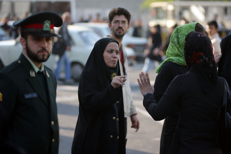 «Иранскую Джоли» арестовали за ее фотографии, обвинив в богохульстве 4