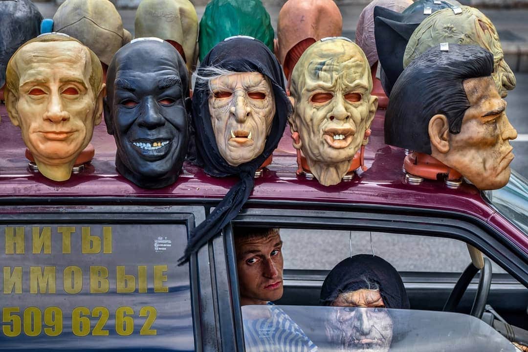 20 невероятных работ российского фотографа, которые как нельзя точно передают колорит наших улиц 75