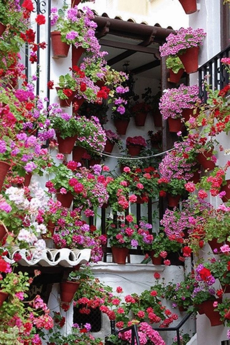 Фото самых красивых «цветочных» домов мира 40