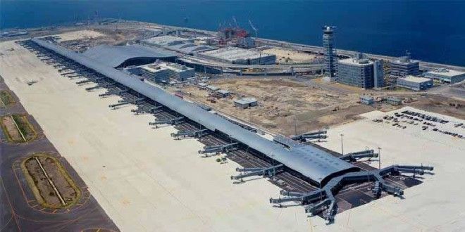 Японцы умудрились построить аэропорт прямо в океане 35