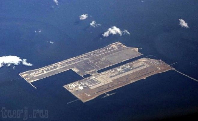 Японцы умудрились построить аэропорт прямо в океане 40