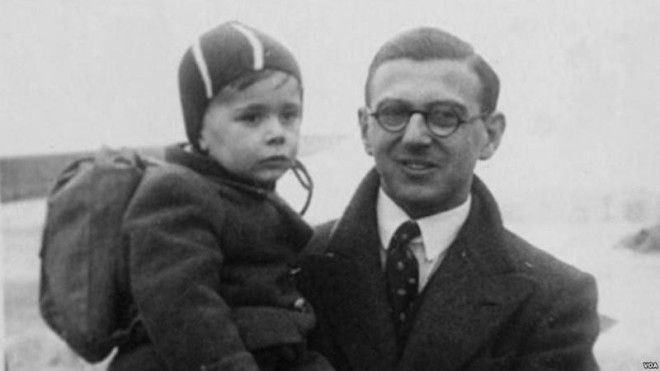 Он спас 669 детей во время Холокоста… и не знал, что они сейчас рядом с ним 10