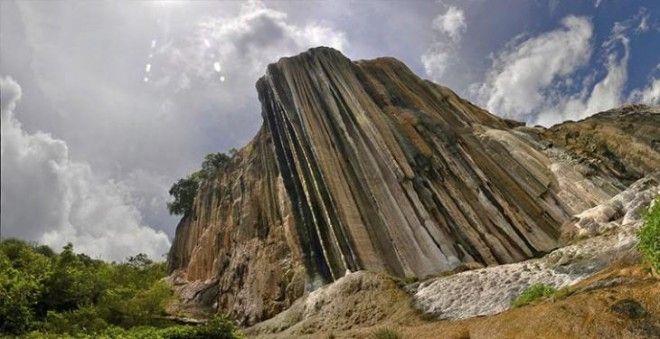 Семь самых удивительных и неправильных водопадов мира 59