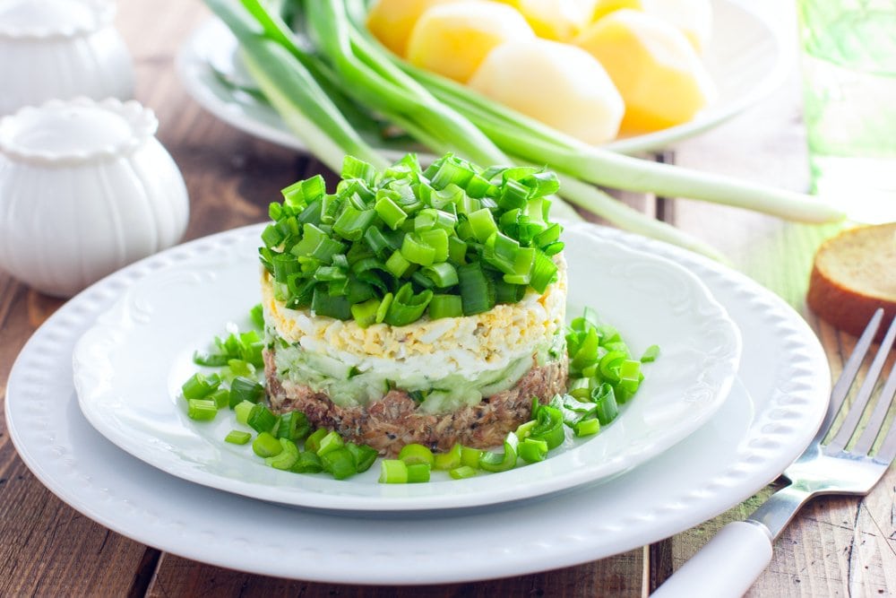 10 вкусных салатов из печени трески 31