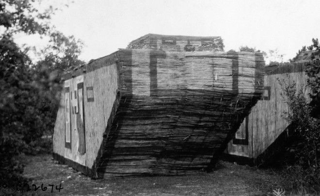 1918г Немецкий танкмуляж сделанный из камыша