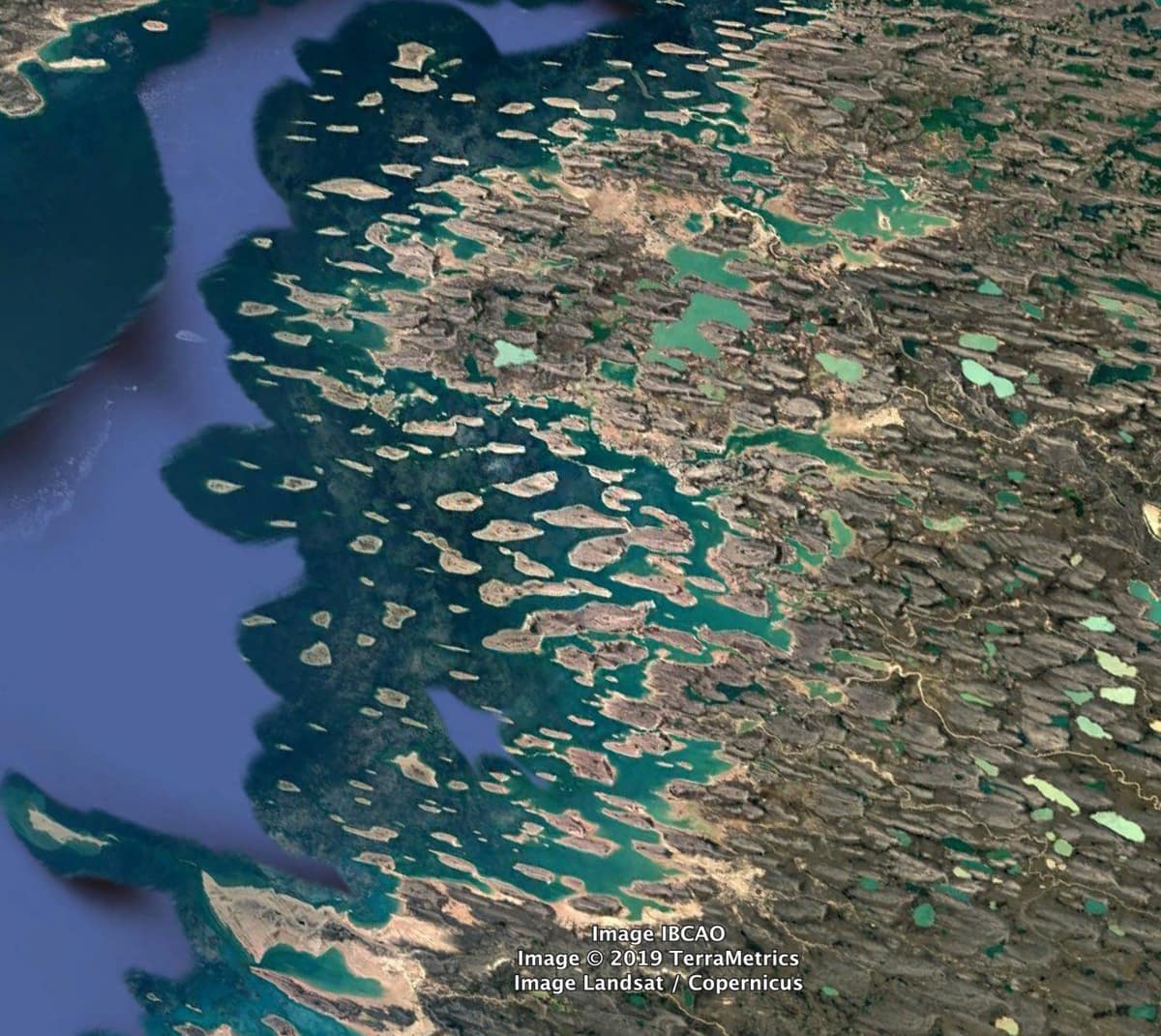 Затонувшие корабли и военные базы: парень показывает интересные места, которые он обнаружил через Google Earth 59