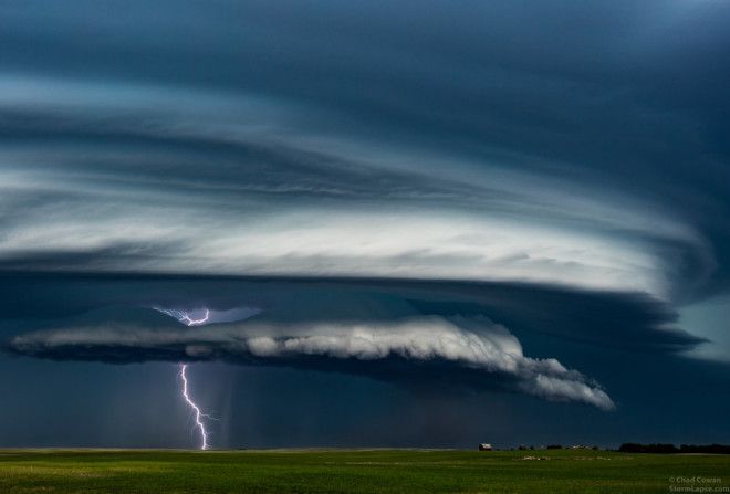 Фотограф 10 лет охотился за грозами чтобы снять это